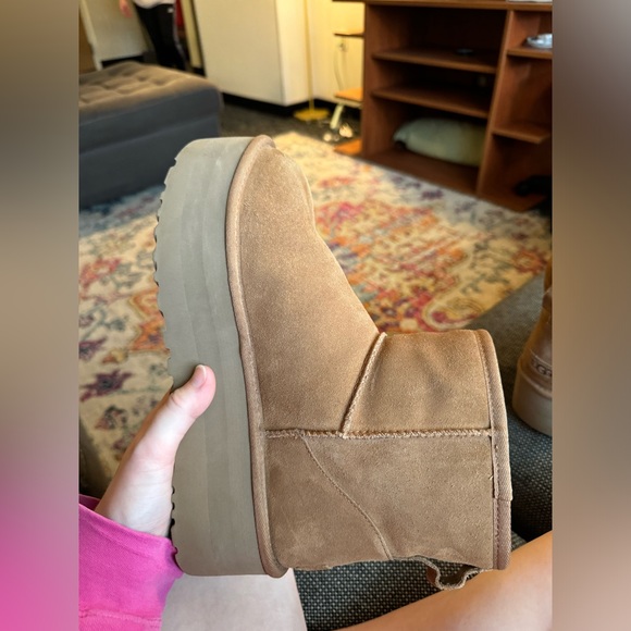 Platform mini Uggs NWT - Picture 9 of 11